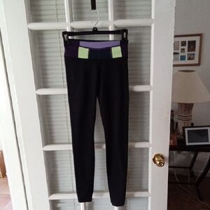 Lululemon Colorblock Women's Leggings. Sz 4